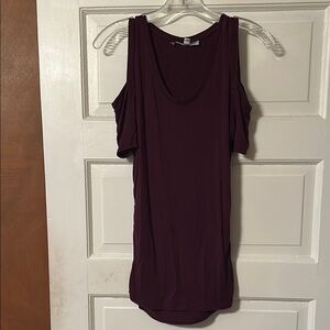 Jennifer Lopez Purple Red Cold Shoulder Top